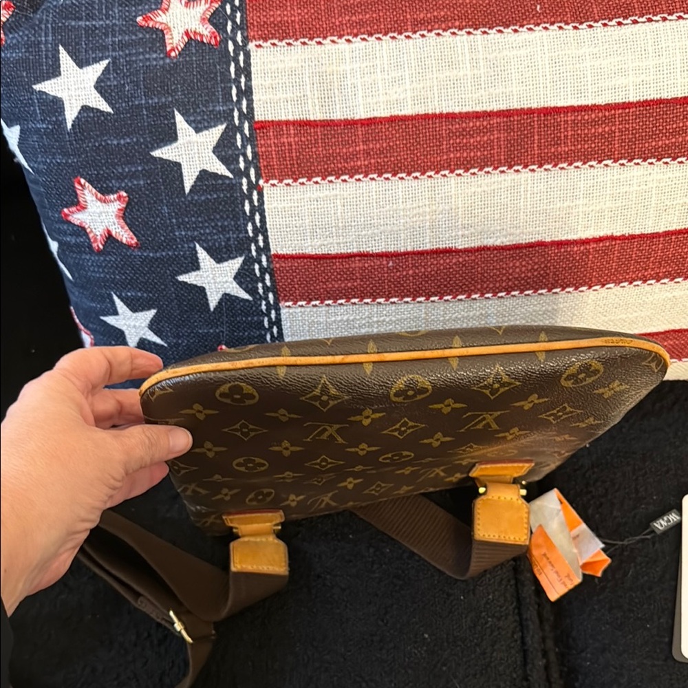 Final Price!! Can’t go lower!!💯 Authentic Louis Vuitton Brown Monogram CrossBody - Picture 9 of 14